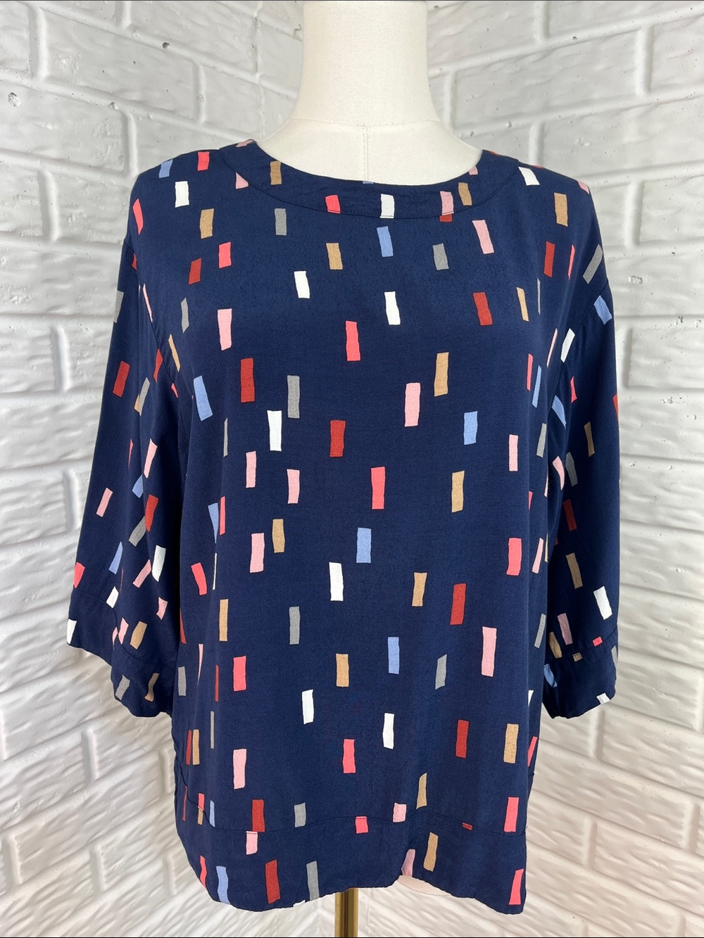 BODEN CONFETTI GEOMETRIC NAVY BLUE 100% VISCOSE BACK ZIP Blouse Sz US 6